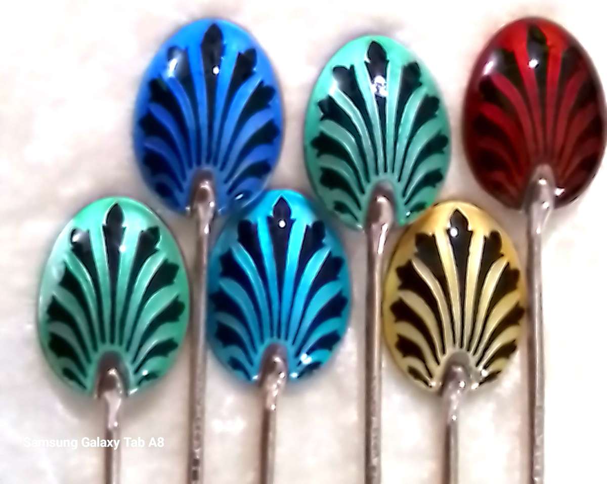 Birmingham  1927   -   Cased  Set  of Enamel  Coffee   Bean   Spoons