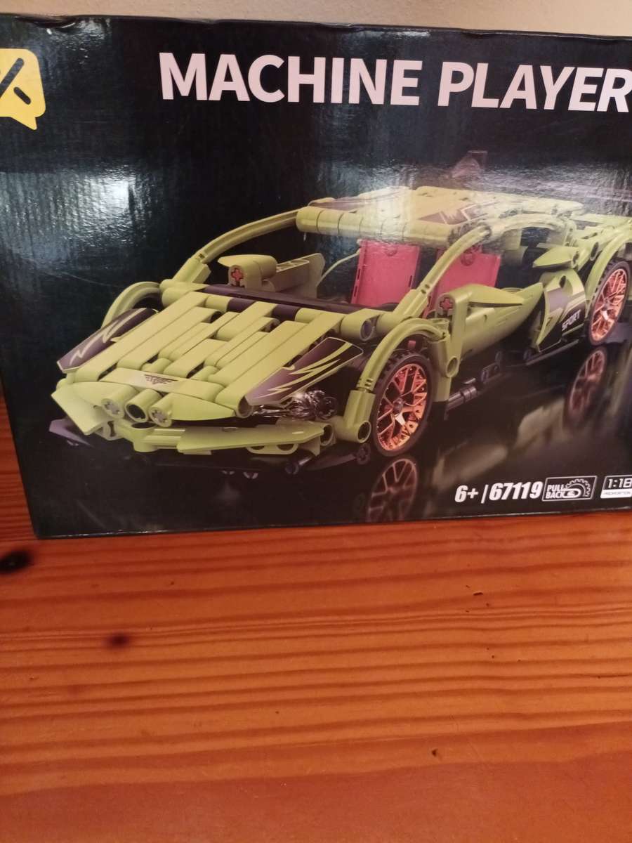 Building Blocks Model Car Kit Scale 1:18