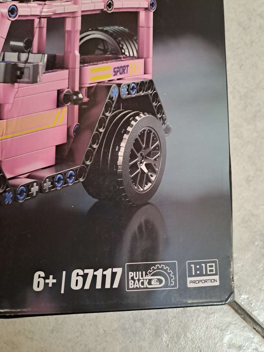 Building Blocks Pink Jeep 1:18