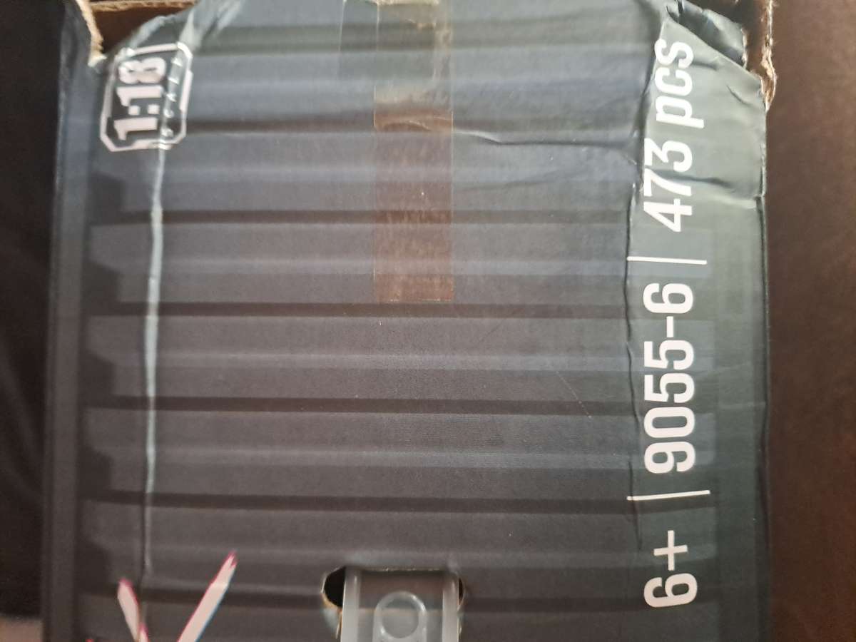 Building Blocks Cyberpunk 1:18 scale Racing Car