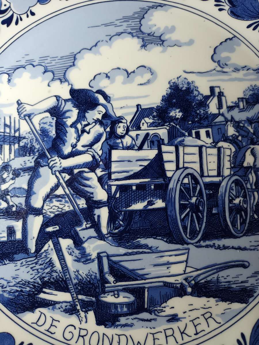 Delftware 'De Grondwerker' Series No 1493 Plate