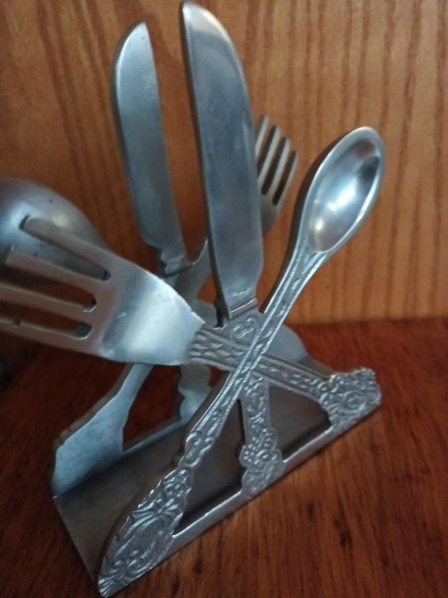Chrome Cutlery Design Serviette Holder
