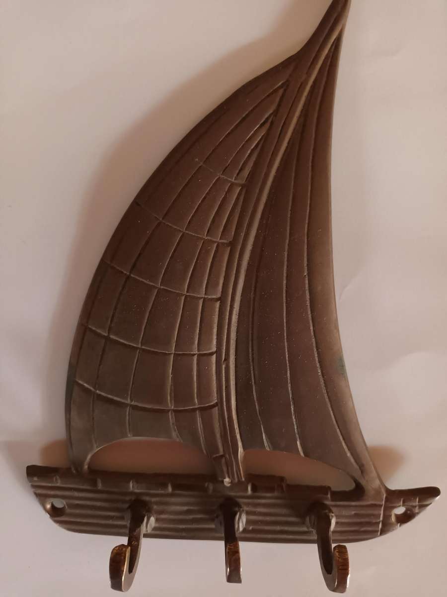 Small Brass Boat Shaped Hooks Wall Hanging