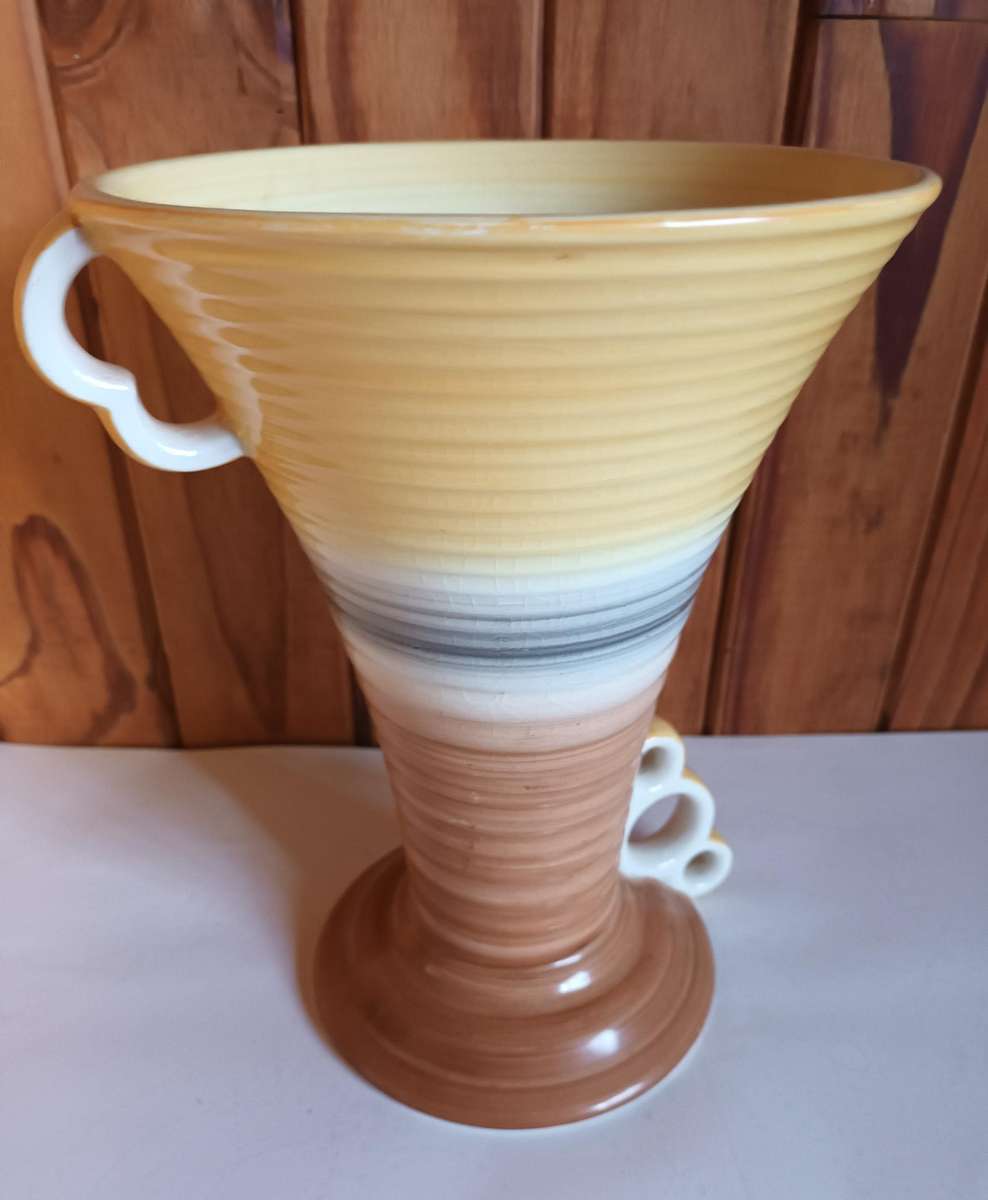 Rare Wedgwood Vase with Upper and Lower Handles
