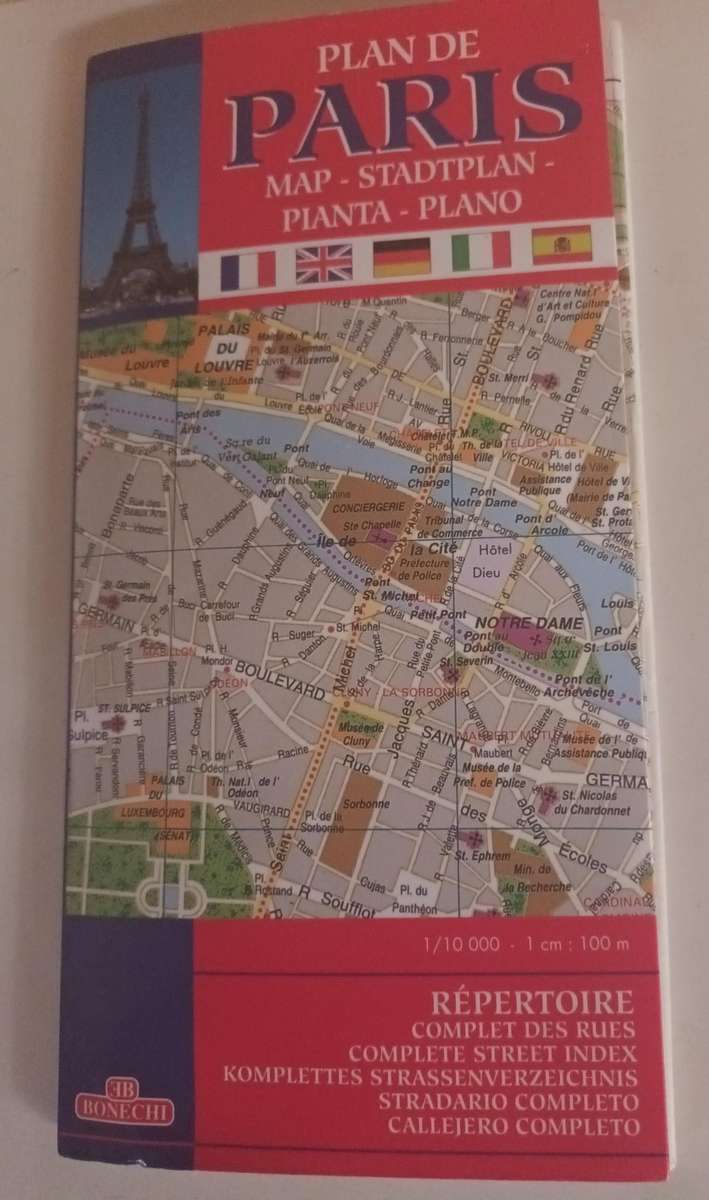 Paris Street Plan and Map 2007