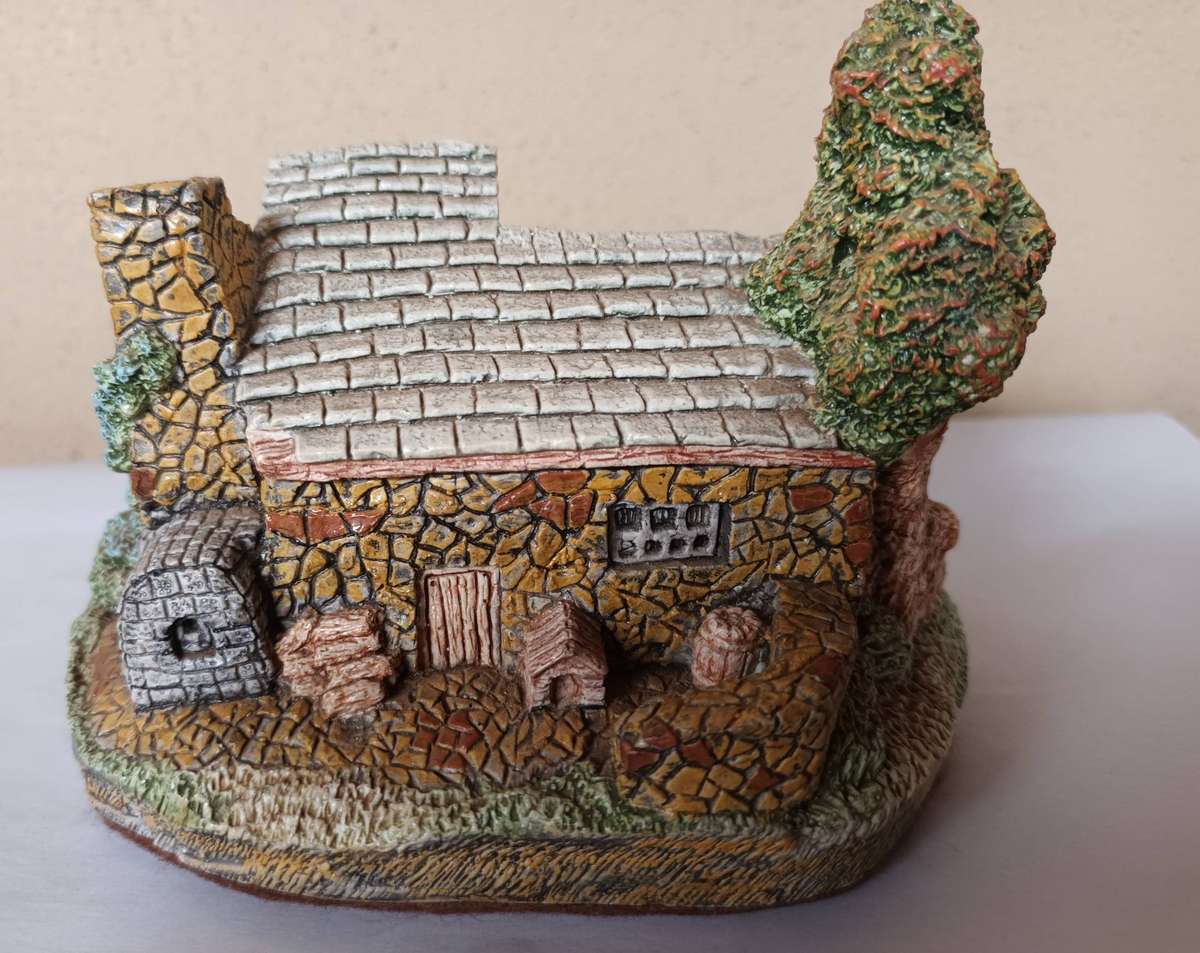 English Cottage Ornament with Markings 1991