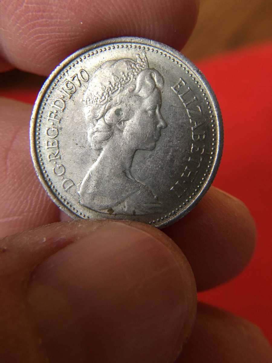 GREAT BRITAIN - 1970 5  NEW PENCE COIN