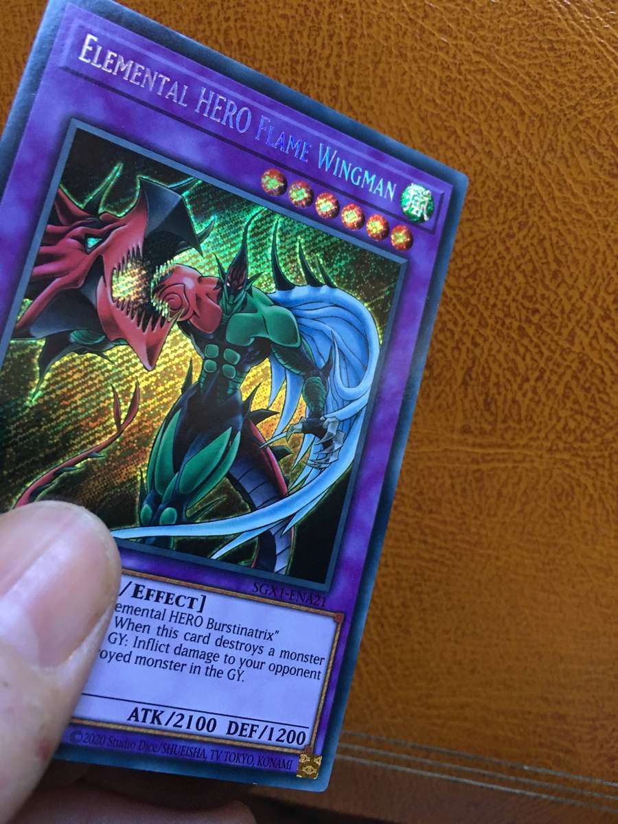 YU-GI-OH TRADING CARD - ELEMENTAL HERO FLAME WINGMAN - FOIL / SHINY CARD