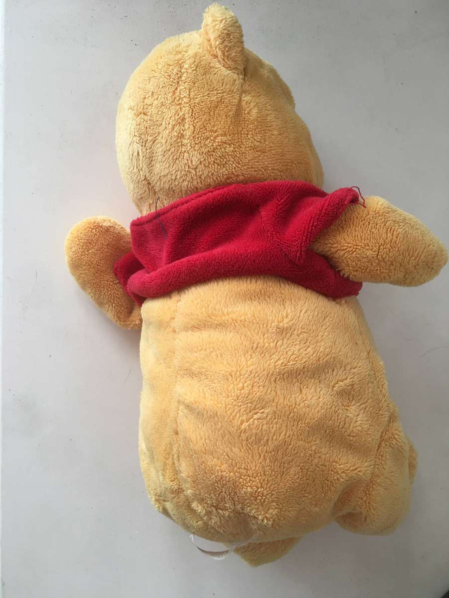LOVELY VINTAGE WINNIE THE POOH SOFT TEDDY BEAR - APP 32 CM LONG