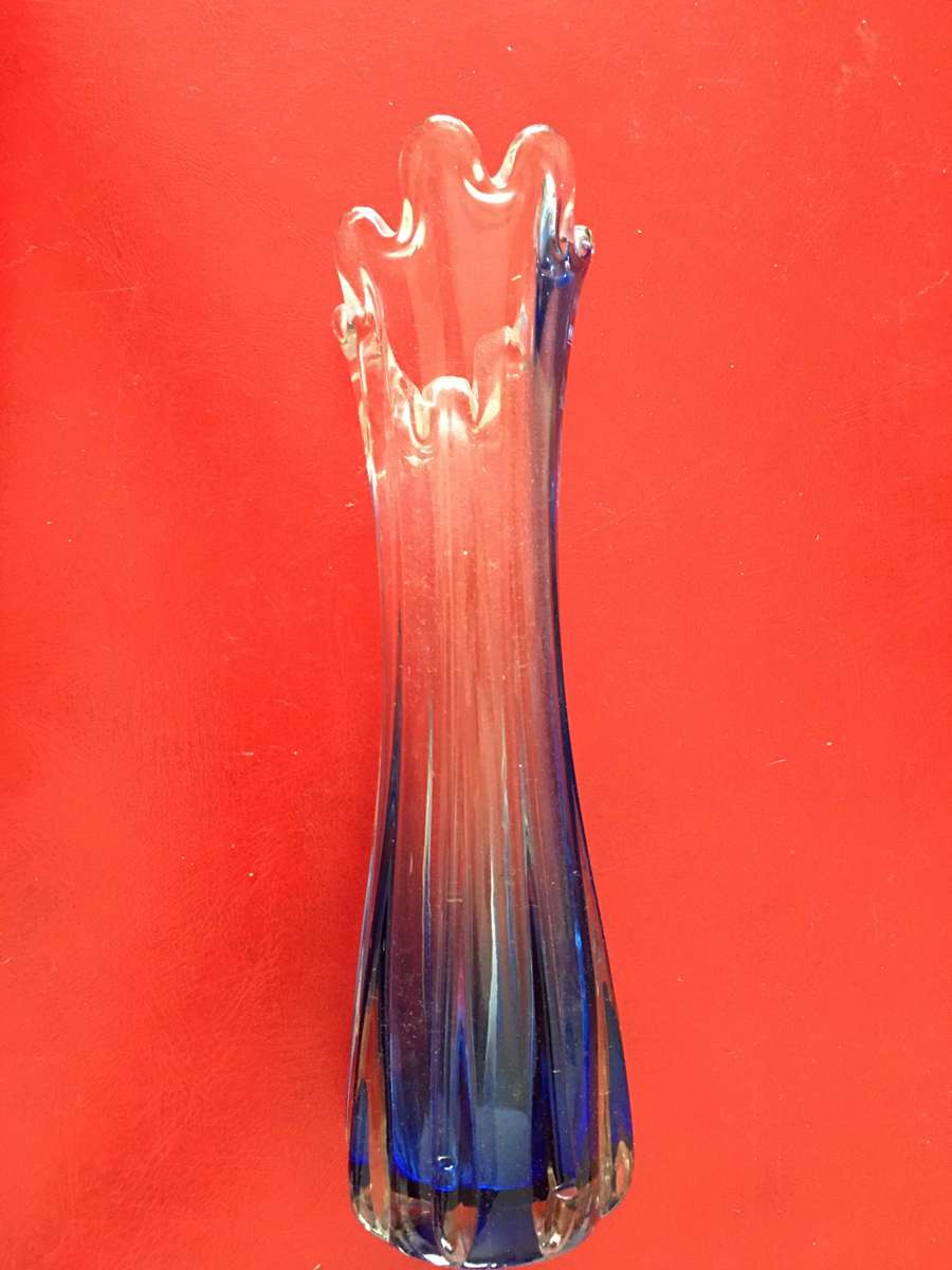 LOVELY BLUE MURANO VASE