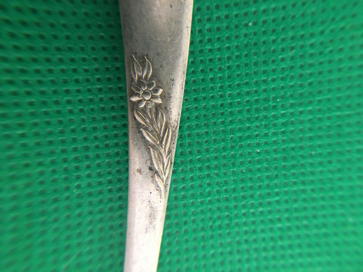 VINTAGE ANGORA SILVER PLATED 4 CAKE FORKS