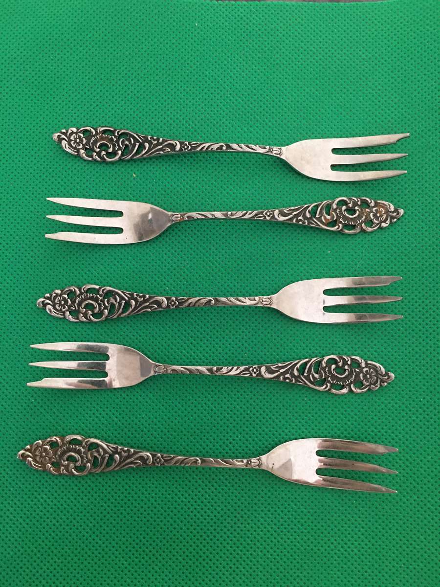 VINTAGE CAKE FORKS 5 - SOLA - CNS STAINLESS STEEL