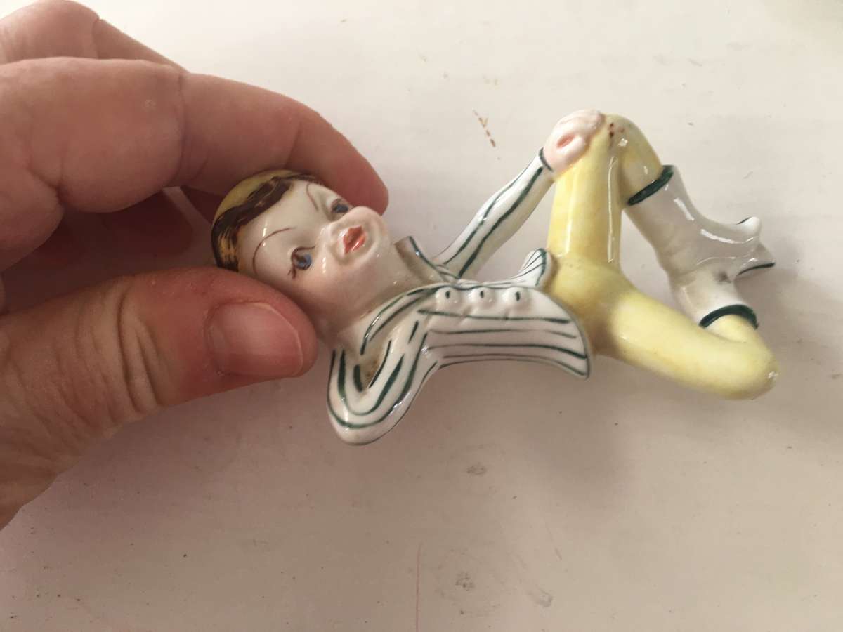 VINTAGE PORCELAIN PIXIE PORCELAIN FIGURE