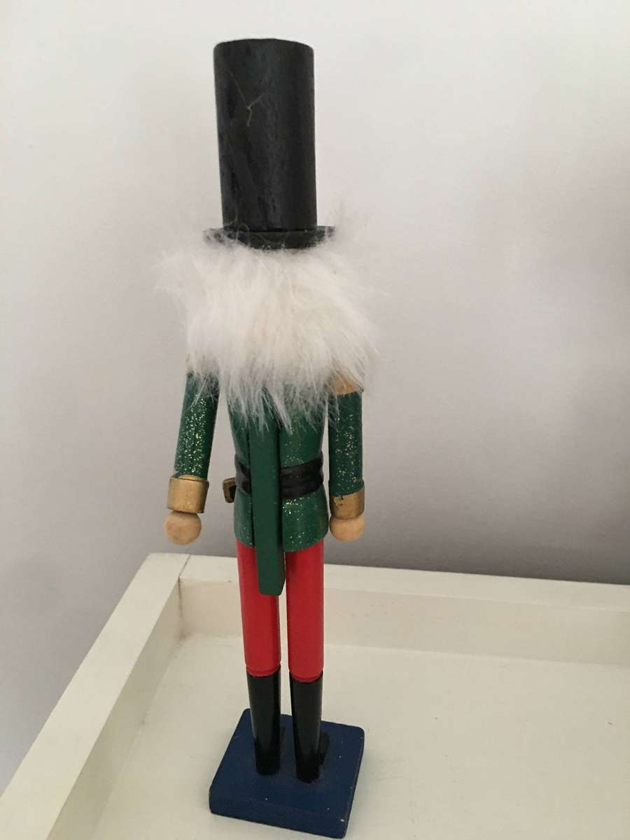 LOVELY CHRISTMAS FIGURE THE NUT CRACKER