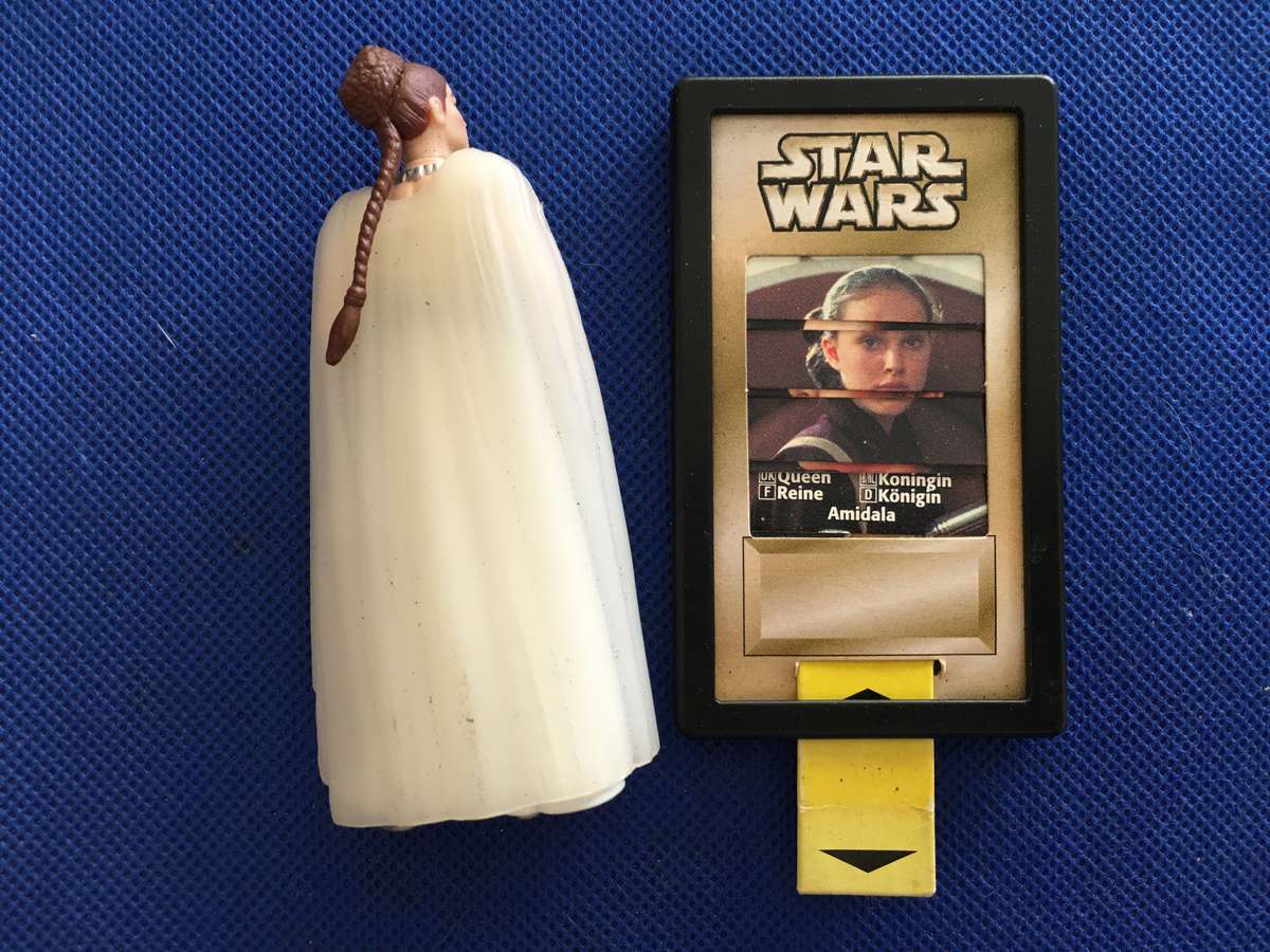 LOVELY  VINTAGE - 2 STAR WARS FIGURES - PRINCESS LEIA & AND QUEEN REINE - AMIDALA