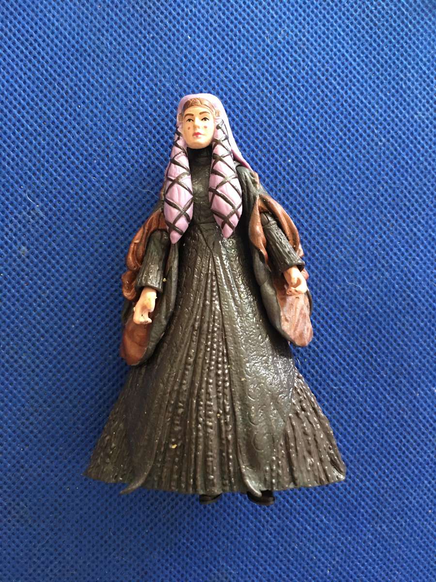 LOVELY  VINTAGE - 2 STAR WARS FIGURES - PRINCESS LEIA & AND QUEEN REINE - AMIDALA