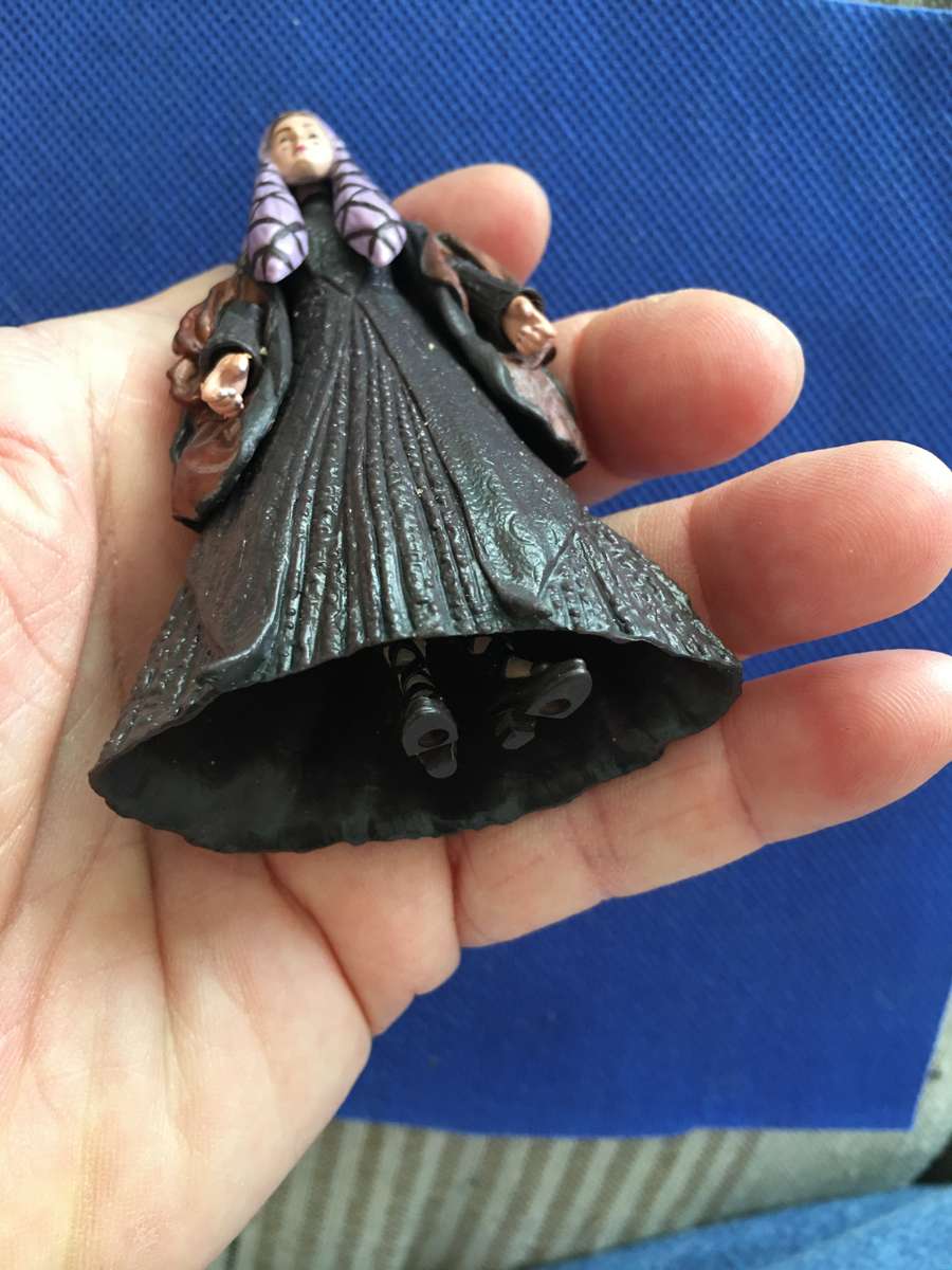 LOVELY  VINTAGE - 2 STAR WARS FIGURES - PRINCESS LEIA & AND QUEEN REINE - AMIDALA