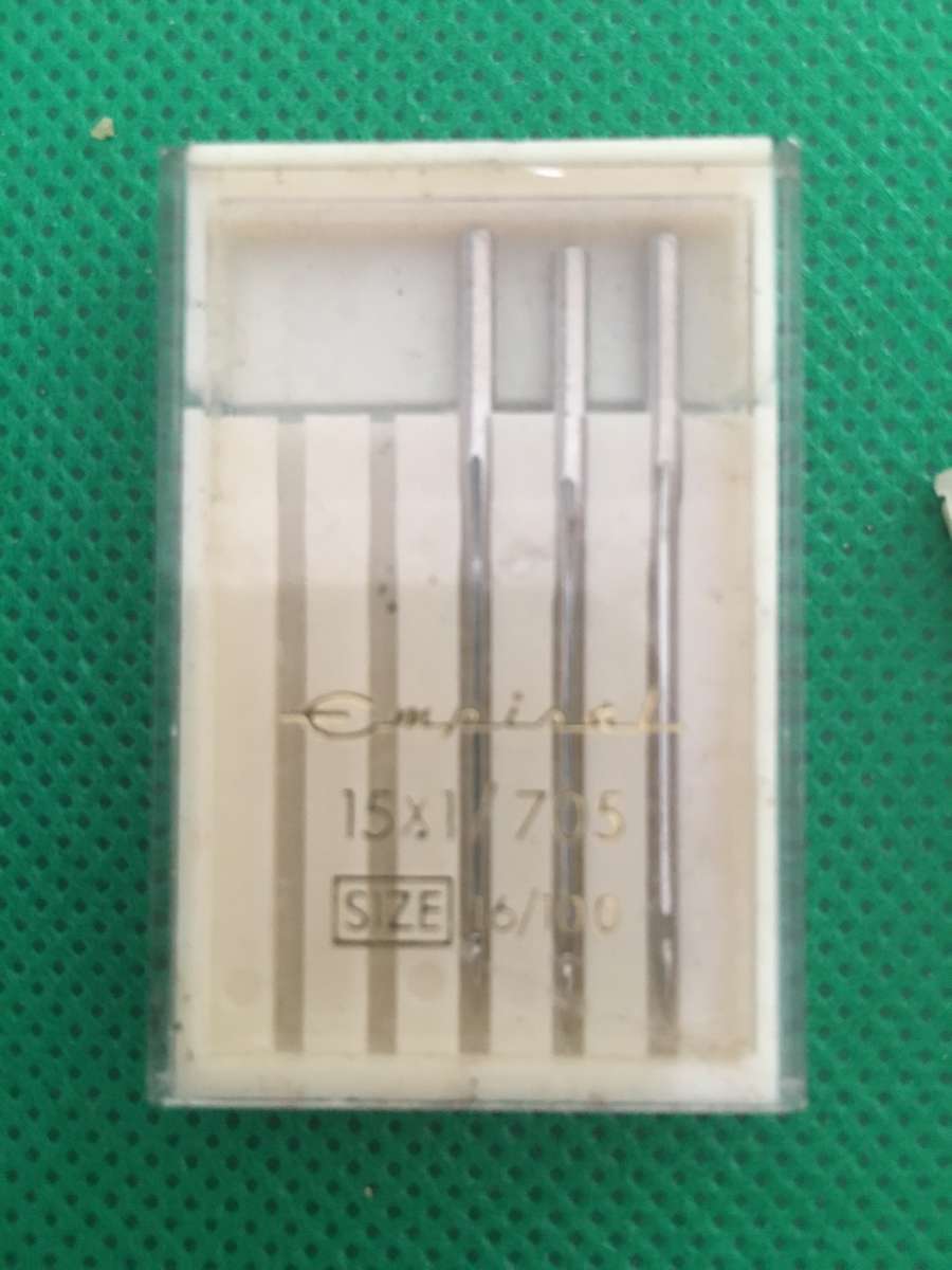 SEWING MACHINE NEEDLE LOT