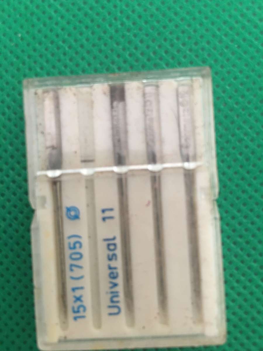 SEWING MACHINE NEEDLE LOT
