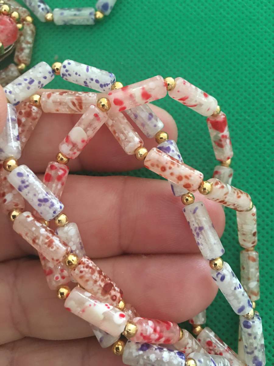 VINTAGE NECKLACE SET