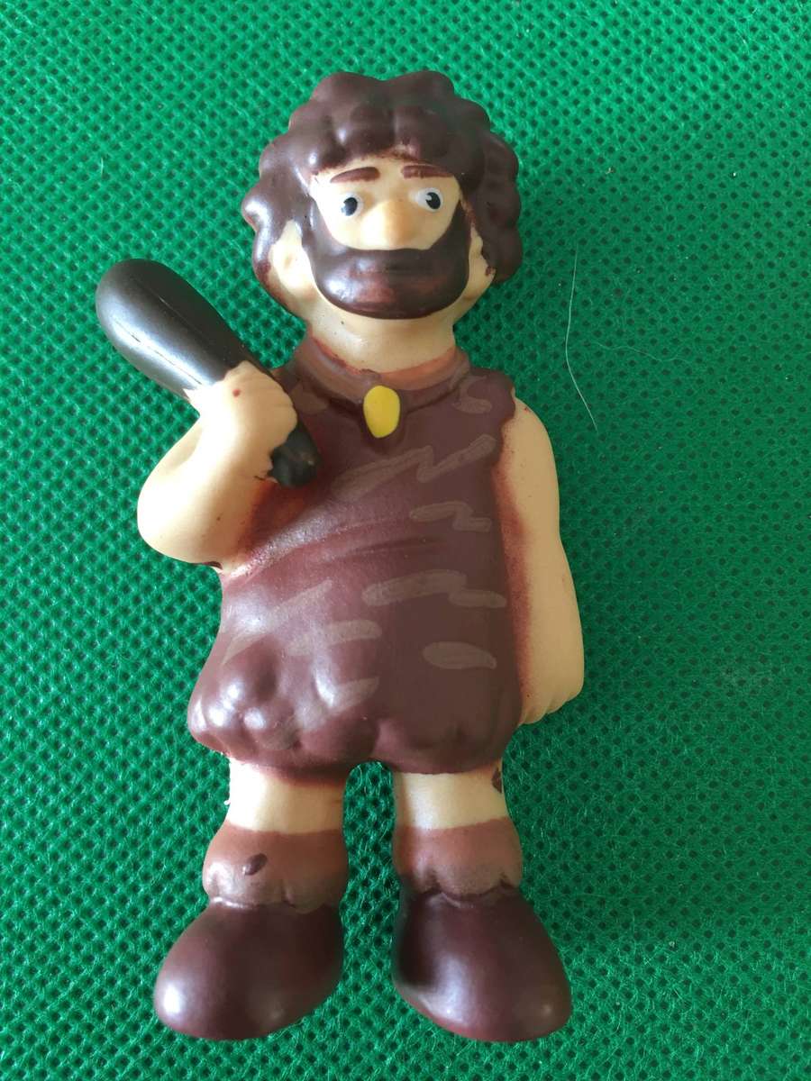 LOVELY ANKYLOSAURUS  DINOSAUR TOY FIGURE AND CAVE MAN  FIGURE