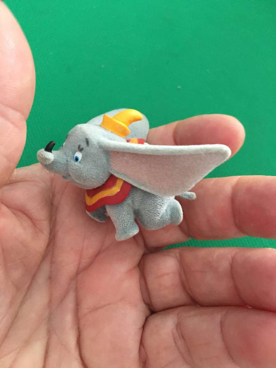 VINTAGE FUZZY FIGURE  DISNEY'S  - DUMBO