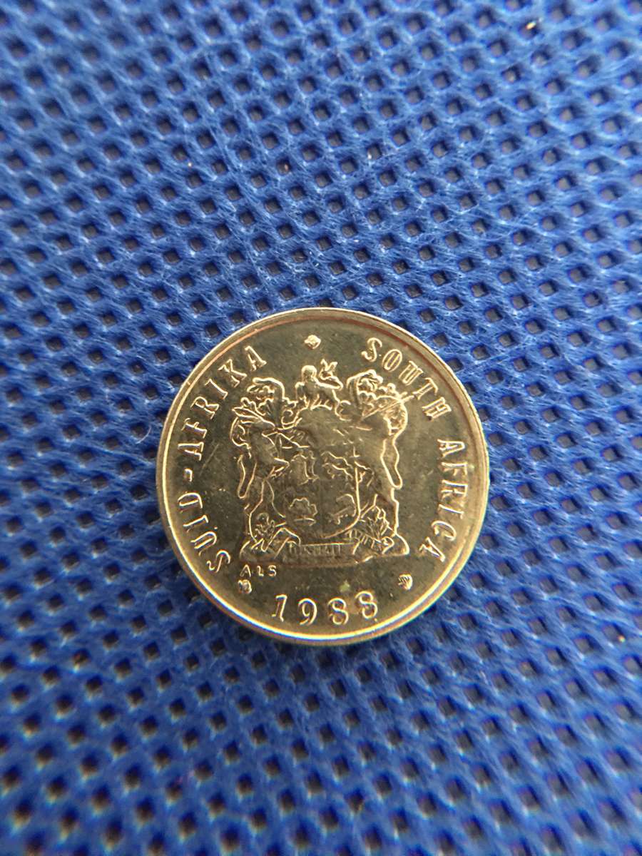 SOUTH AFRICA  LOT OF 9 CRESTED COINS  - (A12)  R1   50c  20c  10c  5c  5c 2c 1c 1/2c