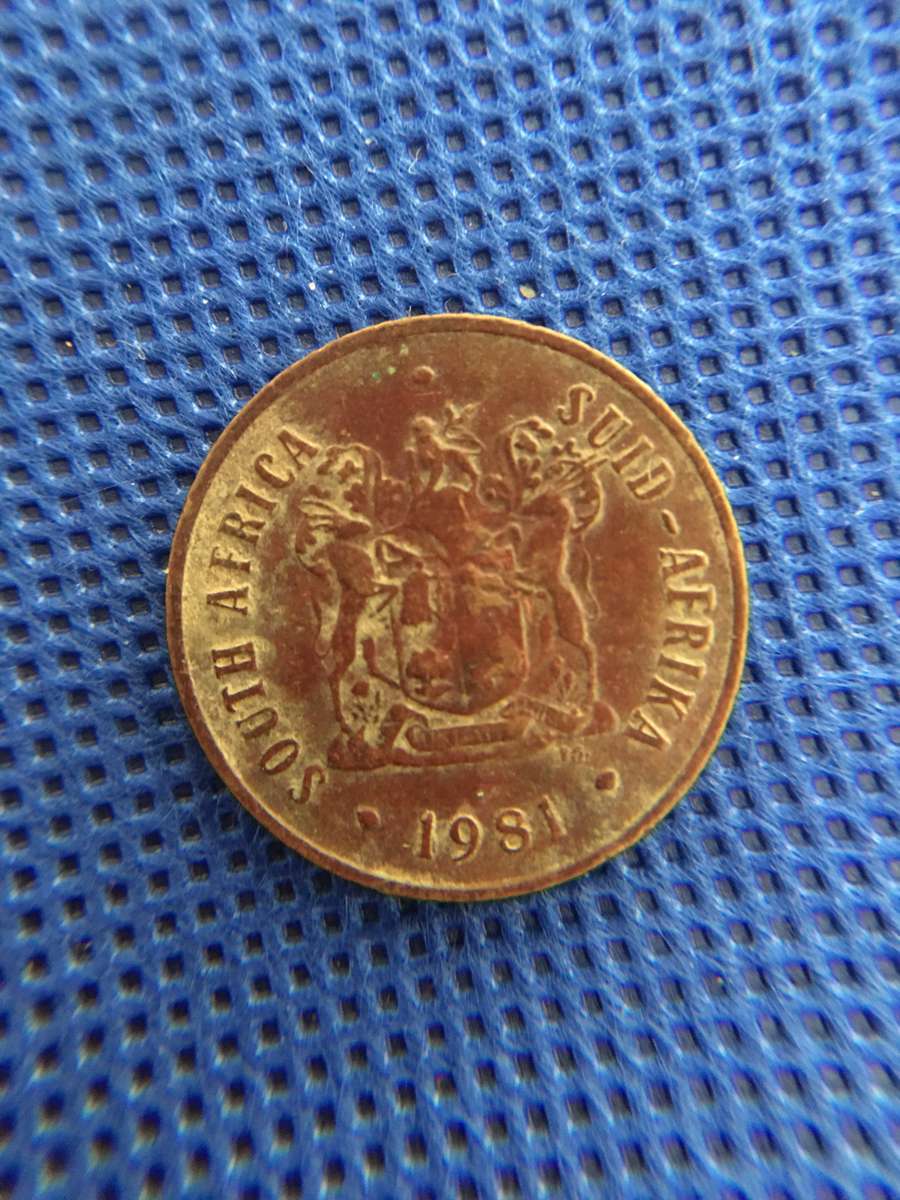 SOUTH AFRICA  LOT OF 9 CRESTED COINS  - (A12)  R1   50c  20c  10c  5c  5c 2c 1c 1/2c