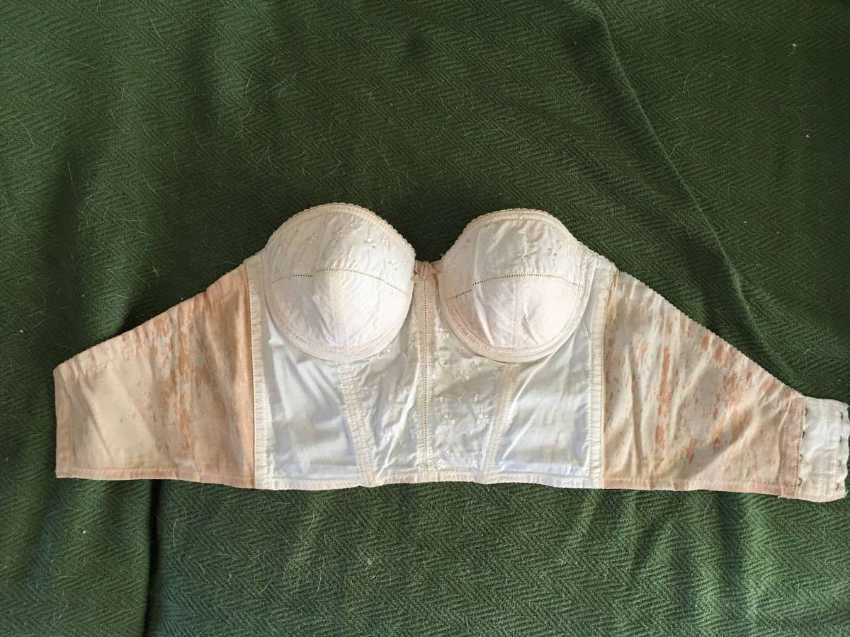 VINTAGE STRAPLESS BRA OR BUSTIER 34 A