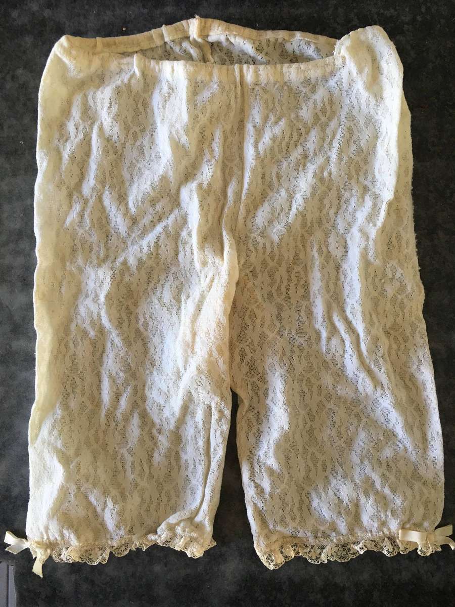 VINTAGE LACE KIDDIE PANTALOONS