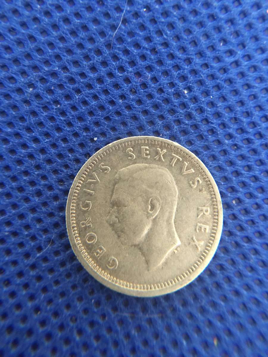 SOUTH AFRICA - 1948 6 PENCE 6D COIN