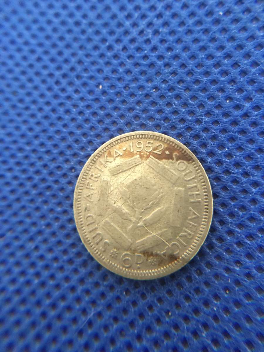 SOUTH AFRICA 1952 6 PENCE 6D COIN