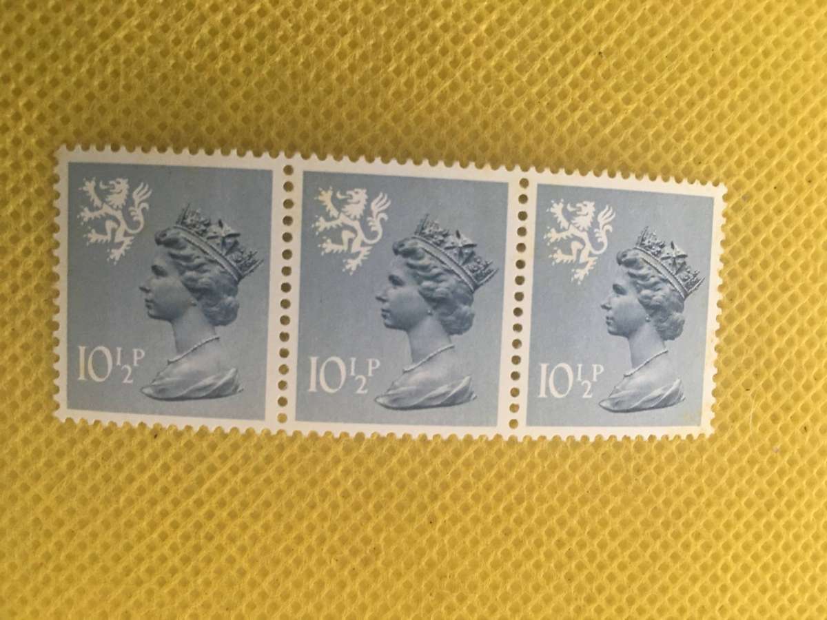 GREAT BRITAIN - SCOTLAND 10 1/2P LOT OF 3  UNUSED