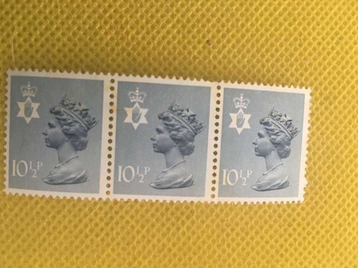 GREAT BRITAIN - SCOTLAND 10 1/2P LOT OF 3  UNUSED