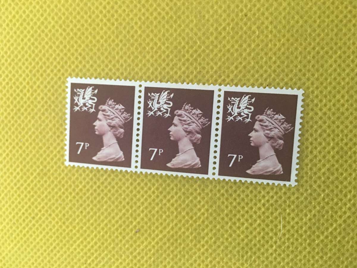 GREAT BRITAIN - SCOTLAND 9P LOT OF 3  UNUSED