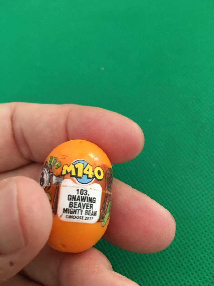 MOOSE TOYS MIGHTY BEANS - NO. 103 - GNAWING BEAVER -   2017