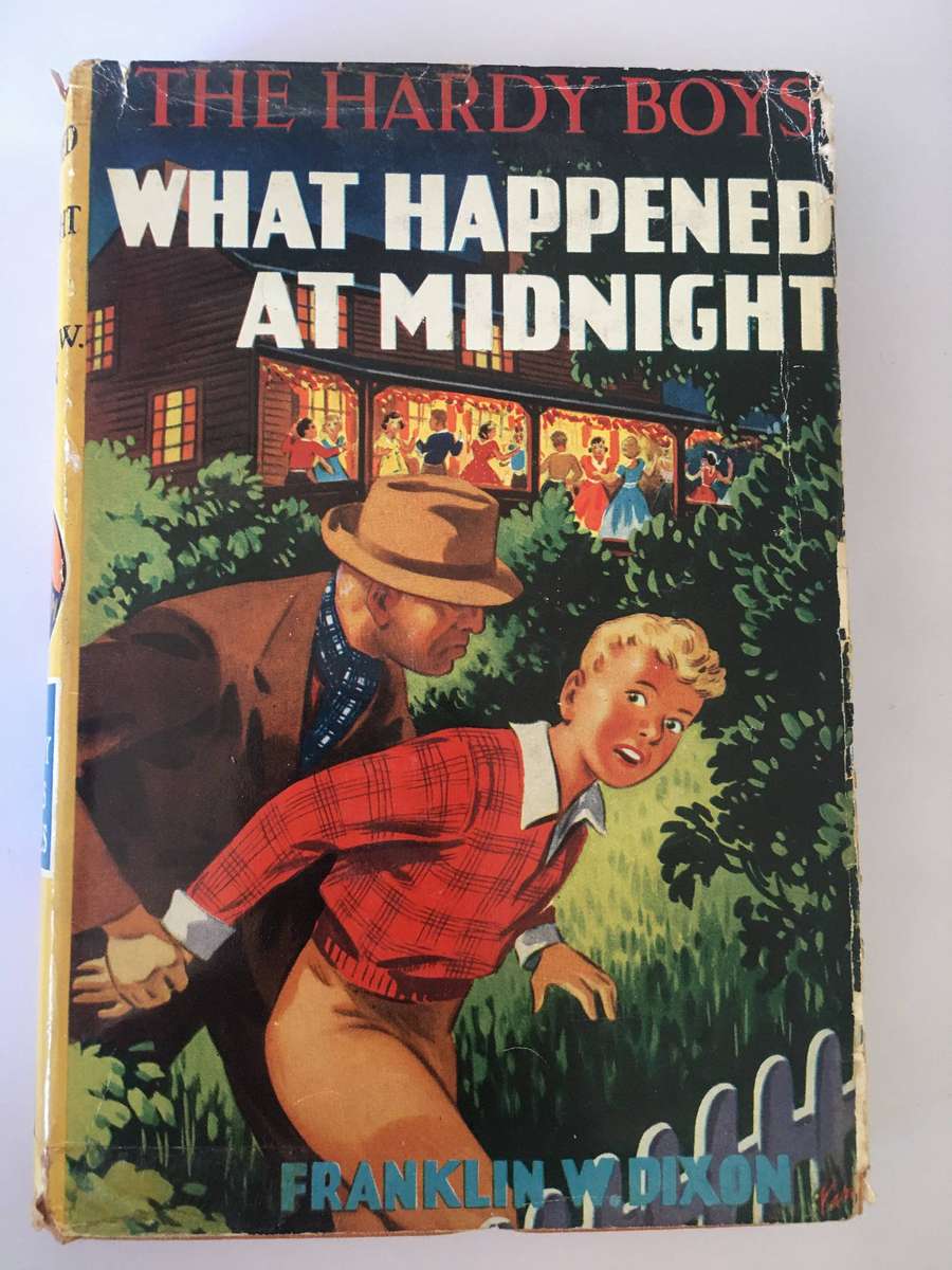 VINTAGE THE HARDY BOYS -  WHAT HAPPENED AT MIDNIGHT - 1955  FIRST ISSUE