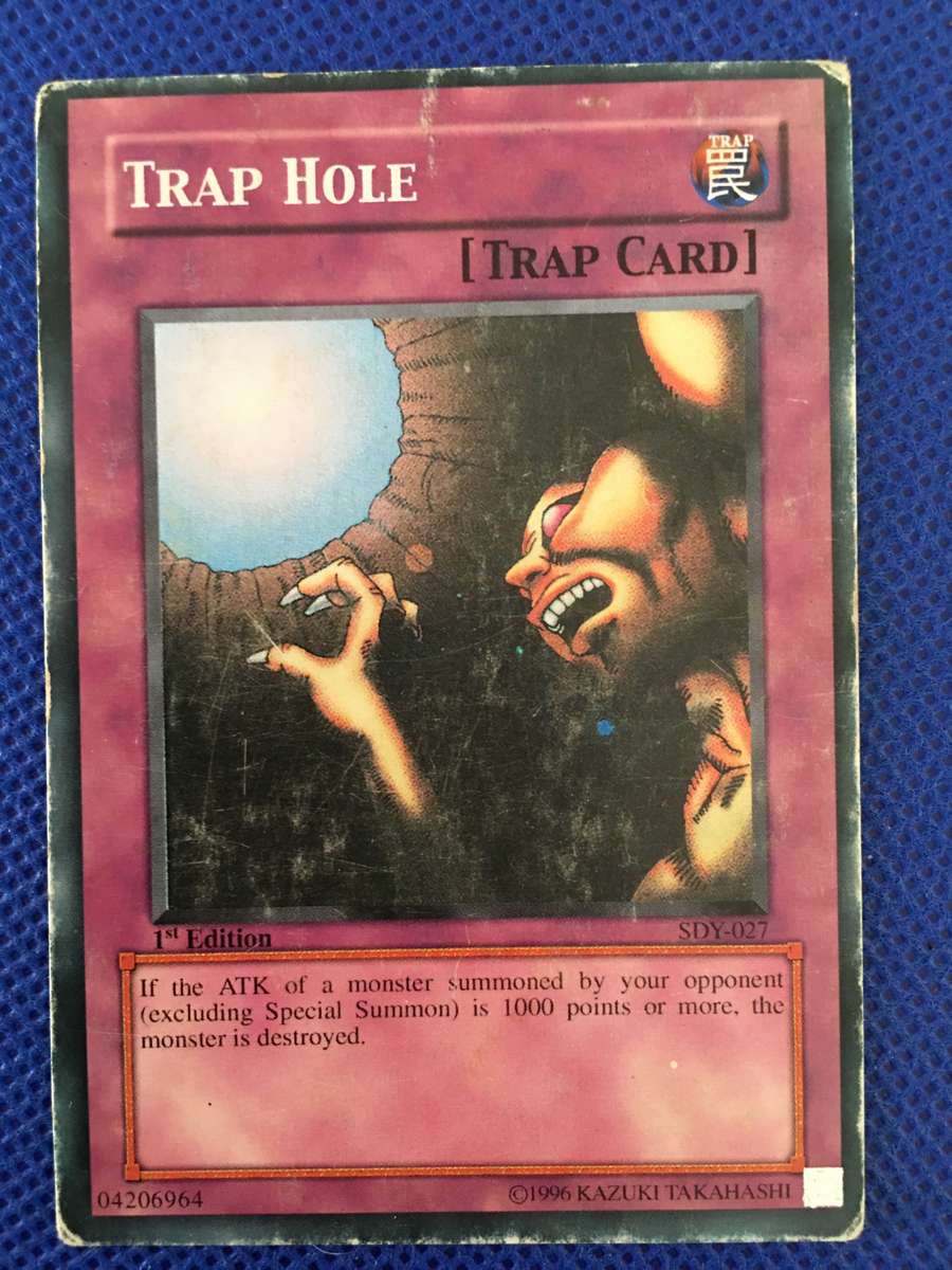 YU-GI-OH TRADING CARD - TRAP HOLE