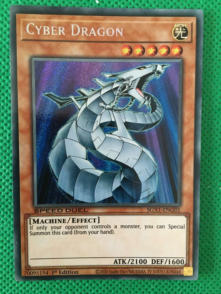 YU-GI-OH TRADING CARD - FOIL /SHINY CARD - CYBER DRAGON
