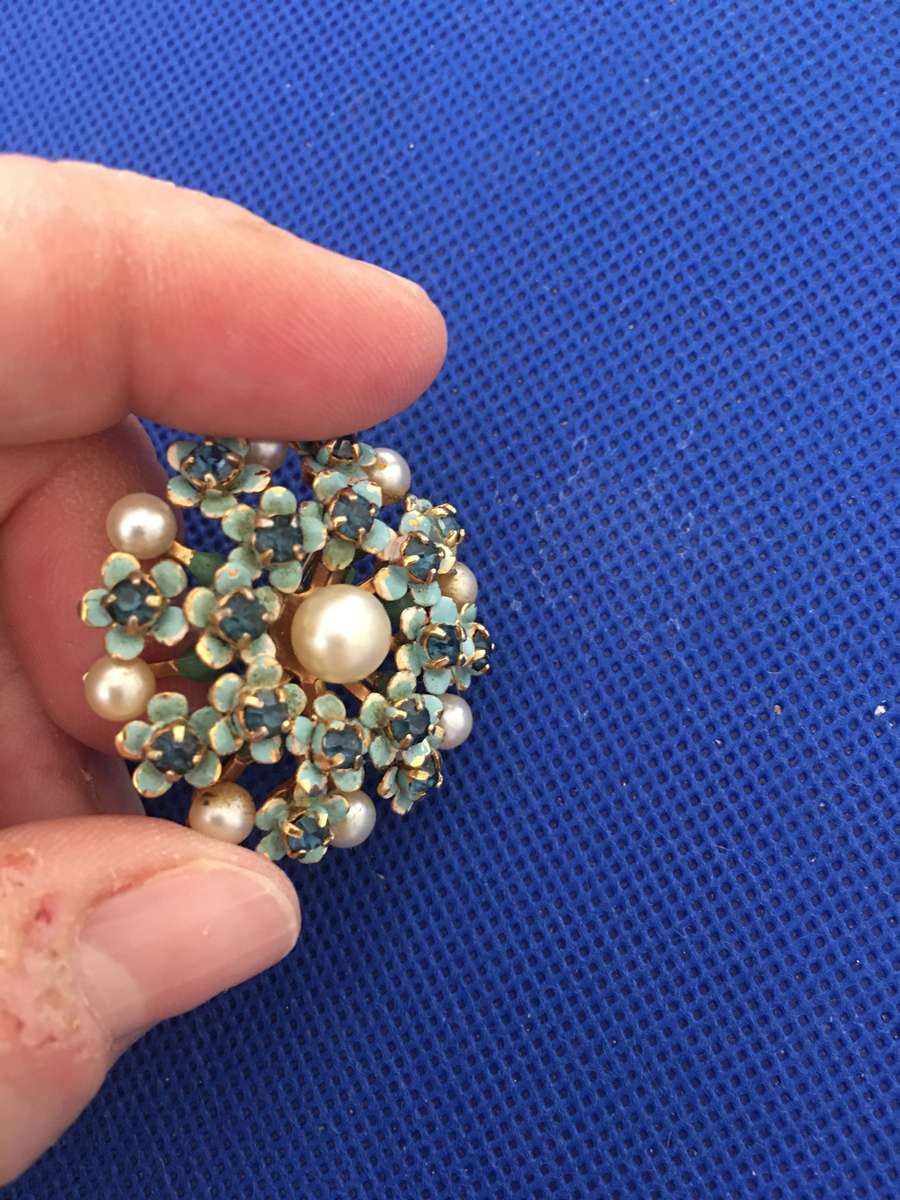 LOVELY VINTAGE ART DECO BROOCH
