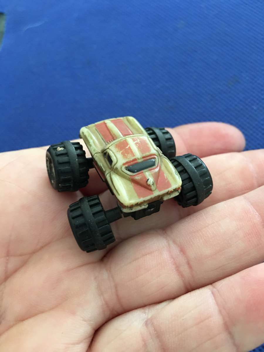 MICRO MACHINE GALOOB VINTAGE 1964 CHEVY CORVETTE-