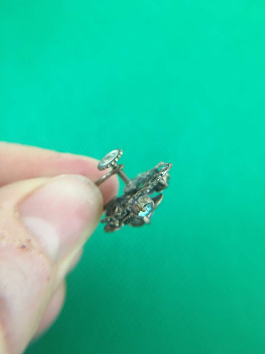 LOVELY VINTAGE EARRINGS WITH STONES