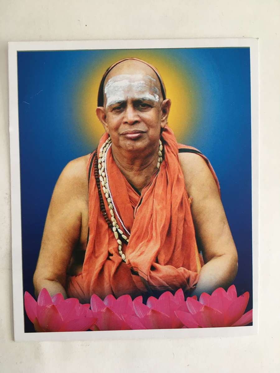 PHOTOGRAPH OF 69TH SHANKARACHARYA AND HEAD OF THE KANCHI KAMAKOTI RELIGEOUS LEADER HINDU