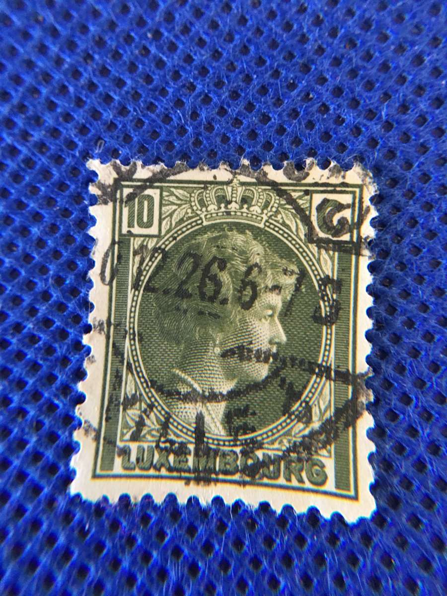 LUXEMBOURG USED DUTCHESS 10c STAMP
