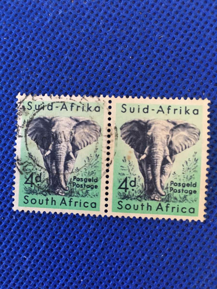 SOUTH AFRICA USED PAIR OF 4D ELEPHANT STAMPS