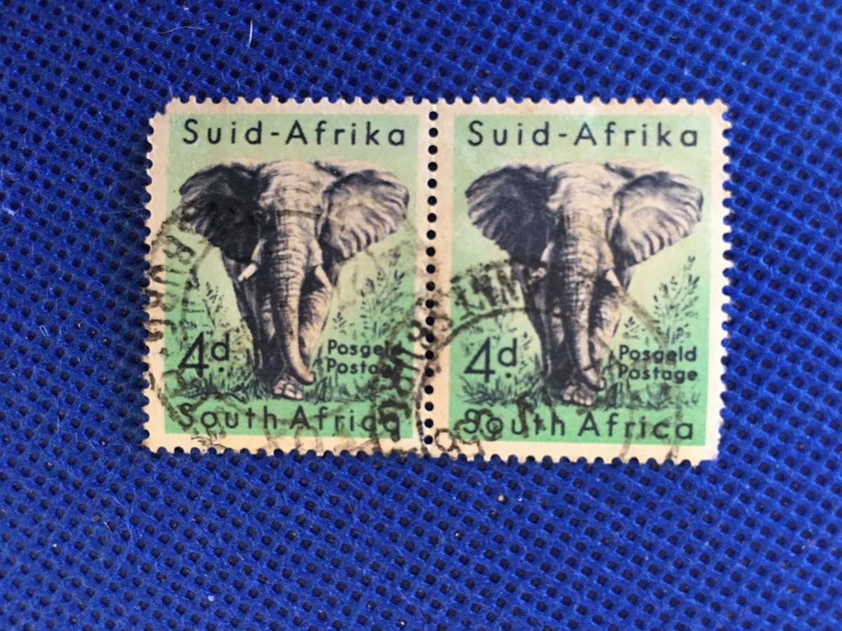 SOUTH AFRICA USED PAIR OF 4D ELEPHANT STAMPS