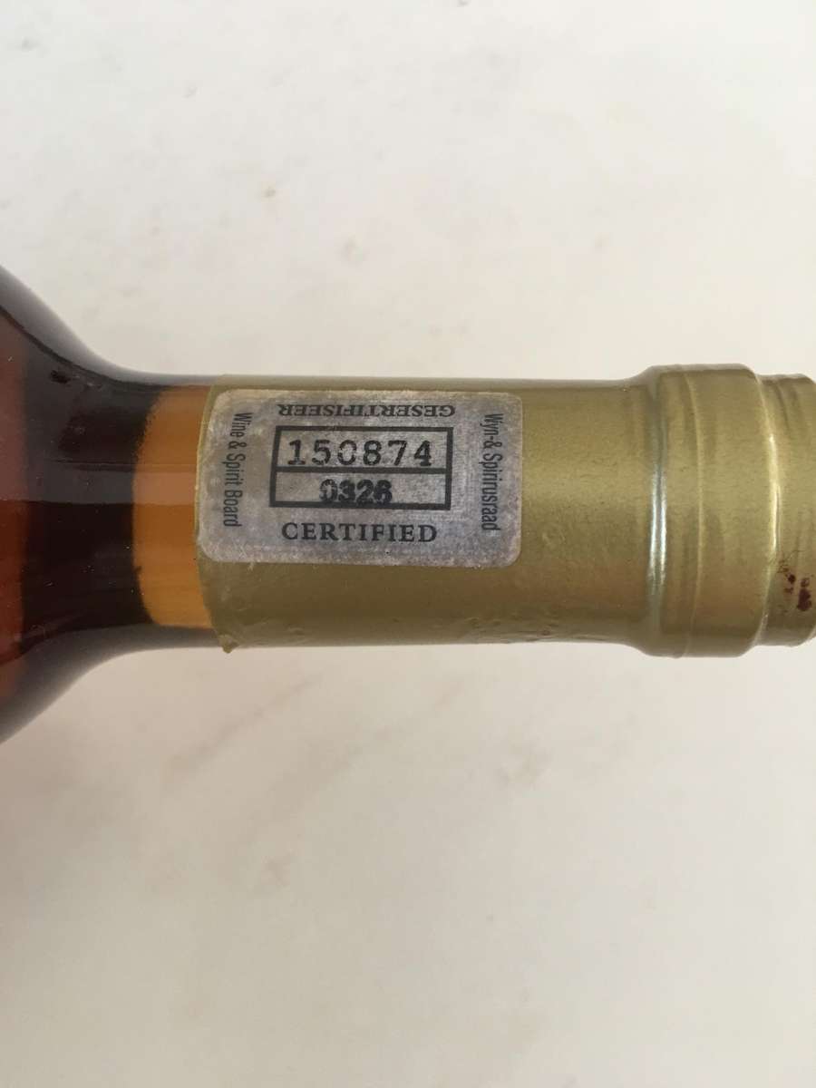 COLLECTORS - WINFIELD RUGBY SUPER 12  BOTTLE OF WINE SEALED