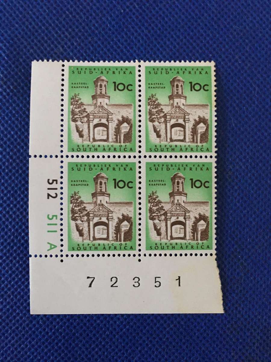 SOUTH AFRICA 10c CASTLE ENTRANCE STAMP MINT BLOCK