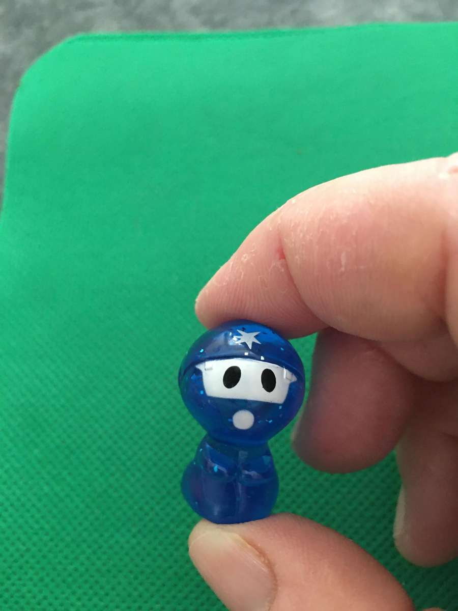 GOGO'S CRAZY BONE MINIATURE COLLECTIBLES - SMALL FIGURE