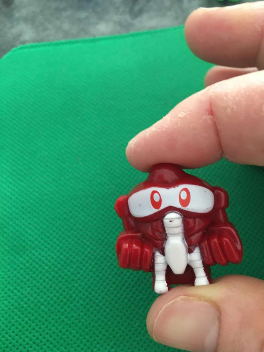 GOGO'S CRAZY BONE MINIATURE COLLECTIBLES - SMALL FIGURE